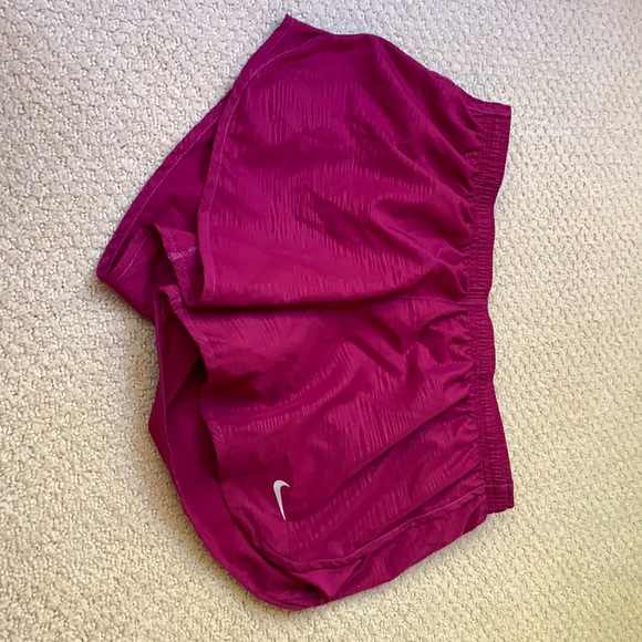 Nike Pants - Women’s magenta Nike shorts. Size medium.